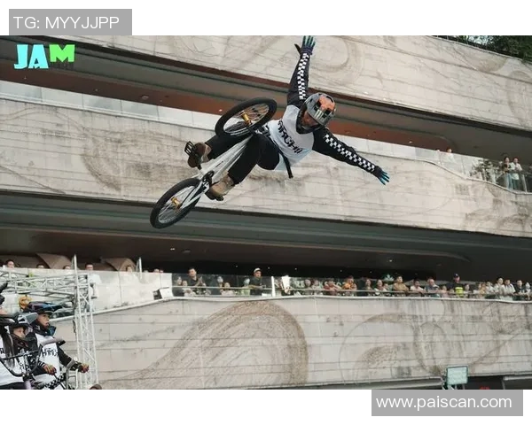 武汉极限运动嘉年华滑板队精彩表现展现力量与激情